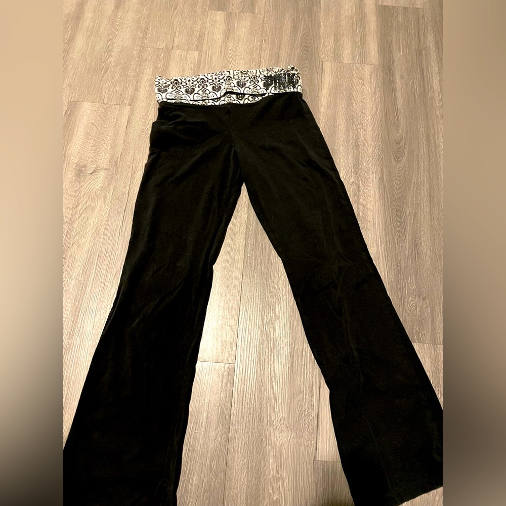 Victoria’s Secret Pink Yoga Pants